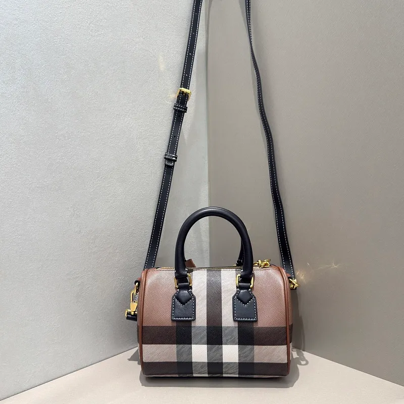 All categories Burberry women's bags (Burberry) Burberry 091