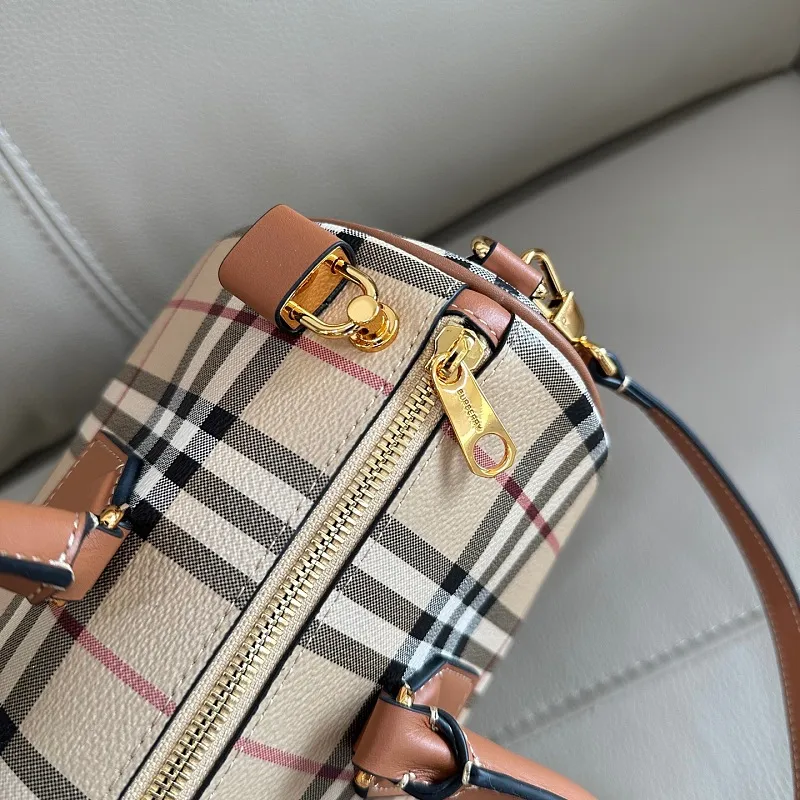 All categories Burberry women's bags (Burberry) Burberry 091