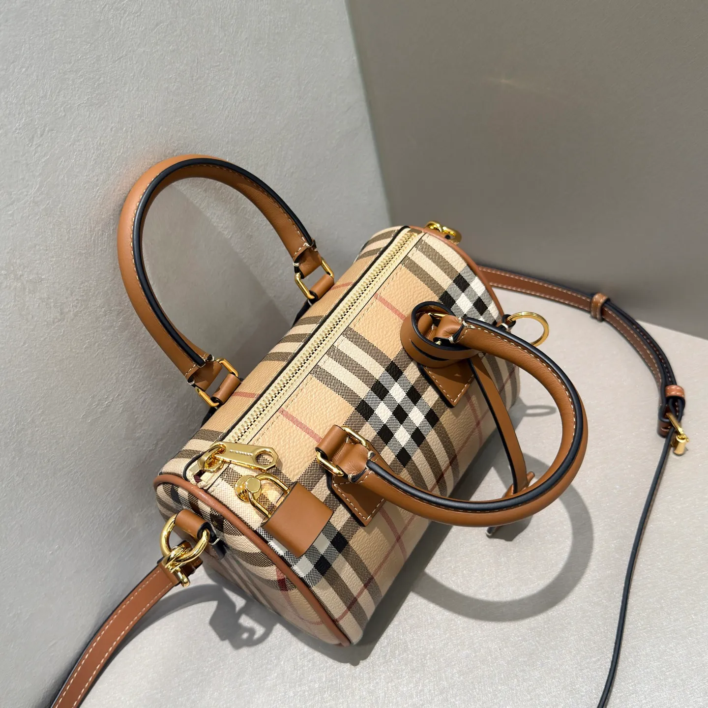All categories Burberry women's bags (Burberry) Burberry 091