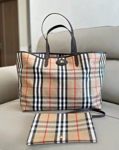 All categories Burberry women's bags (Burberry) Burberry 8399