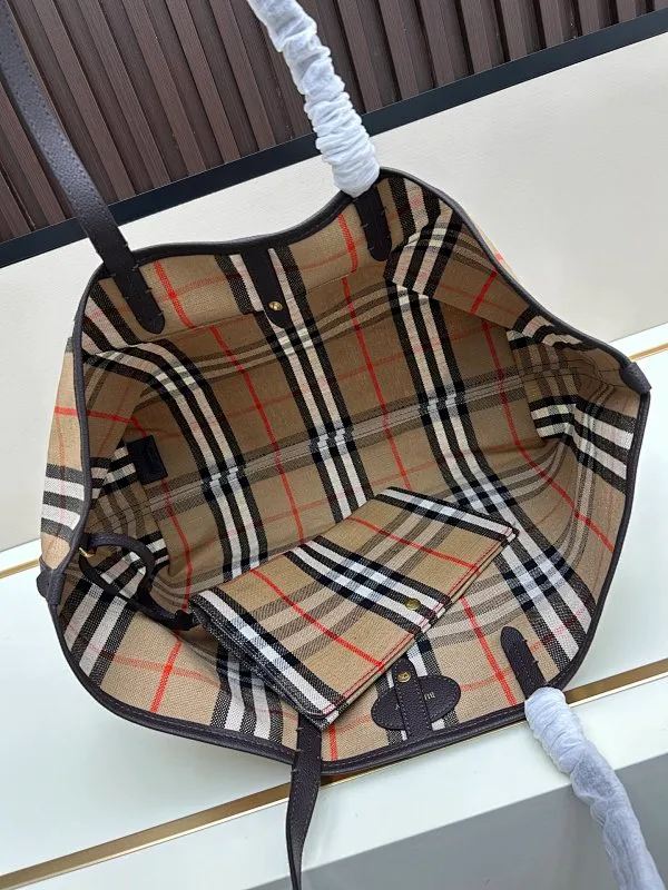 All categories Burberry women's bags (Burberry) Burberry 08992