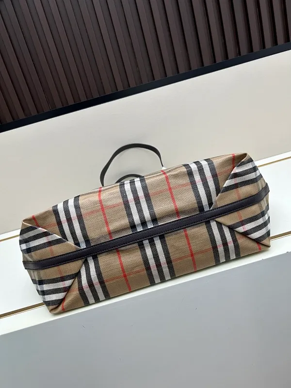 All categories Burberry women's bags (Burberry) Burberry 08992