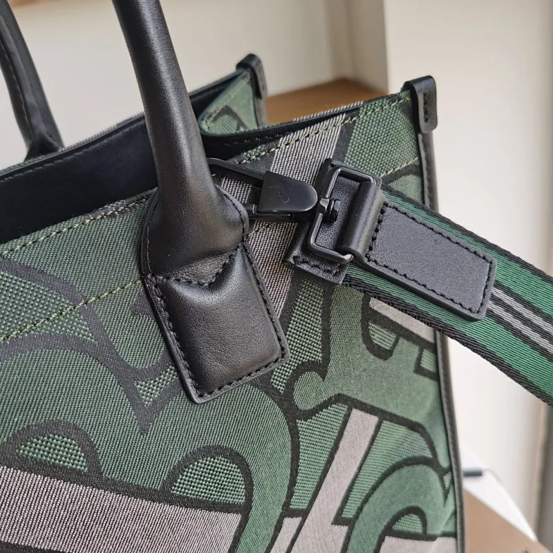All Categories Official Website "Brand Women's Bags" Women's Bags 💙 Burberry 2024 Official Website New Burberry Tote Bag