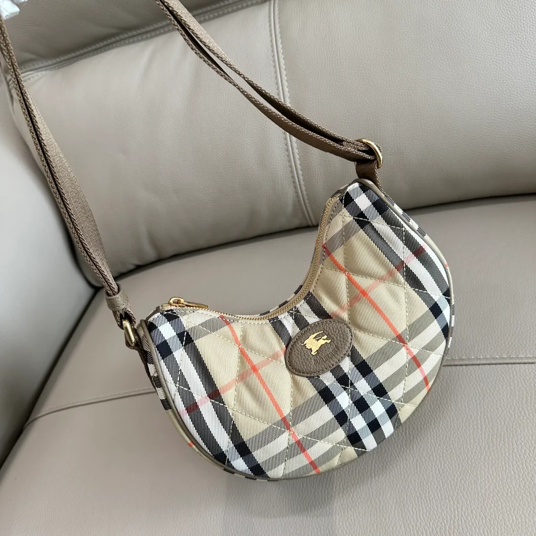 All categories Burberry women's bags (Burberry) Burberry 235