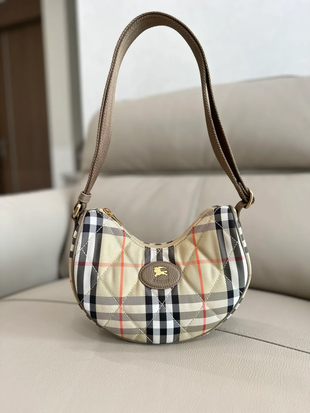 All categories Burberry women's bags (Burberry) Burberry 235