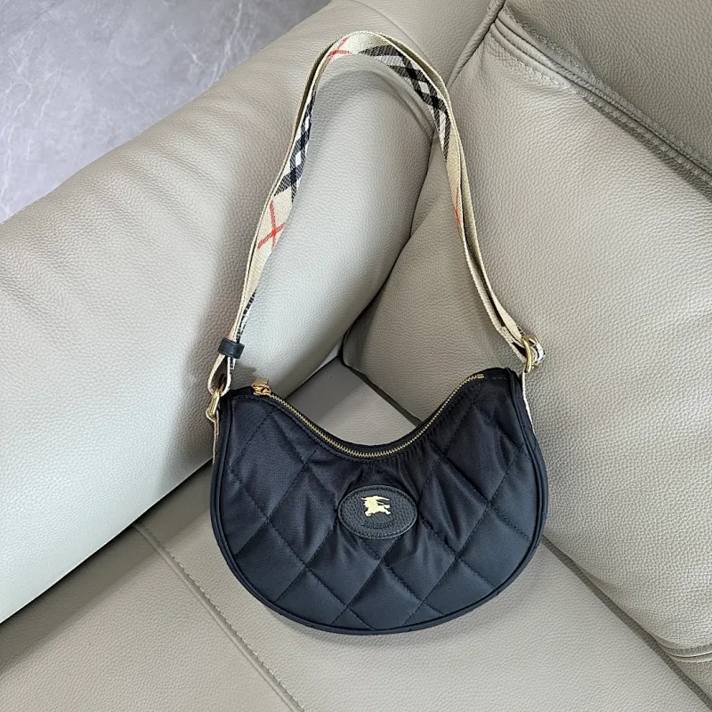 All categories Burberry women's bags (Burberry) Burberry 235