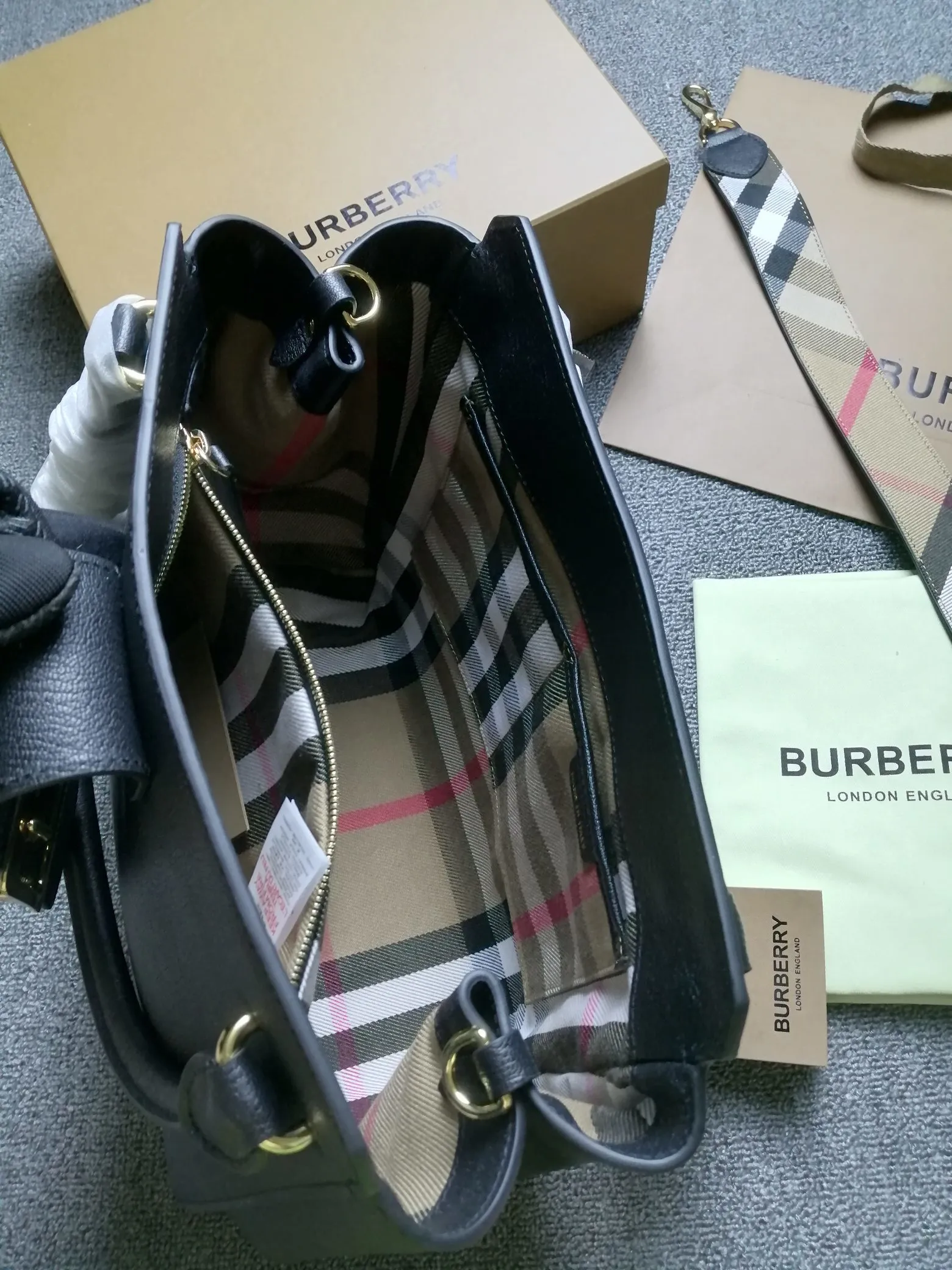 All Categories Burberry Women's Bags Burberry Original Order 89011