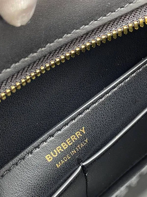 All Categories Official Website "Brand Women's Bags" Women's Bags 💙 Burberry 2025 New Burberry Crossbody Bag