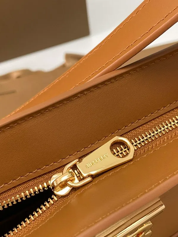 All Categories Official Website "Brand Women's Bags" Women's Bags 💙 Burberry 2025 New Burberry Crossbody Bag