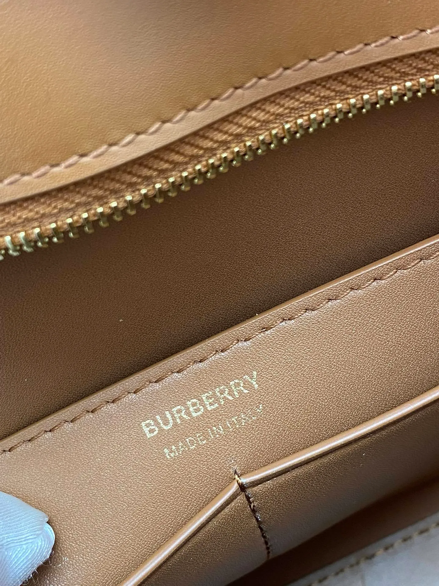 All Categories Official Website "Brand Women's Bags" Women's Bags 💙 Burberry 2025 New Burberry Crossbody Bag