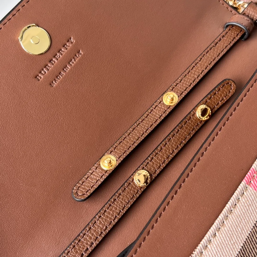 All categories Burberry women's bags (Burberry) Burberry 2501