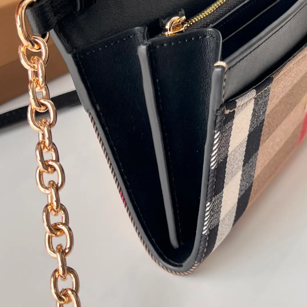 All categories Burberry women's bags (Burberry) Burberry 2501