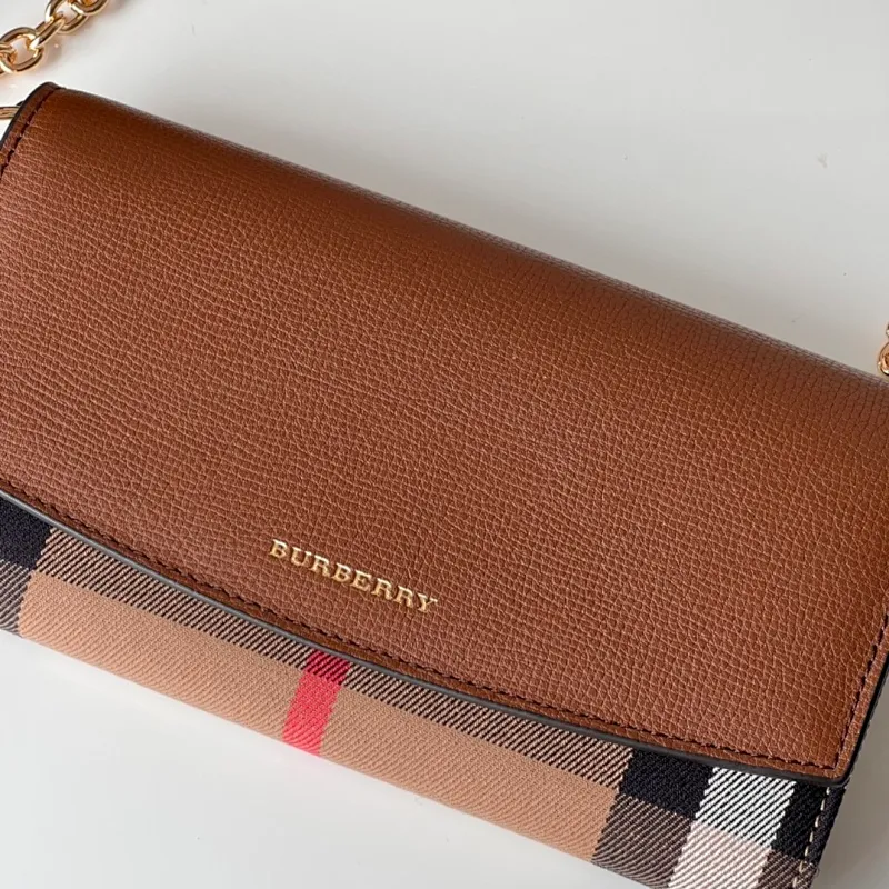 All categories Burberry women's bags (Burberry) Burberry 2501