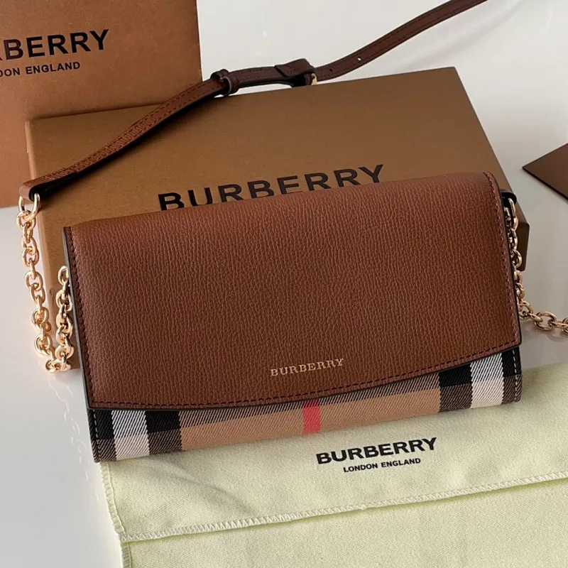All categories Burberry women's bags (Burberry) Burberry 2501