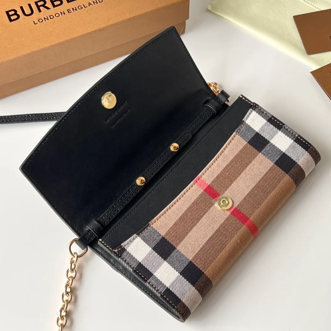 All categories Burberry women's bags (Burberry) Burberry 2501