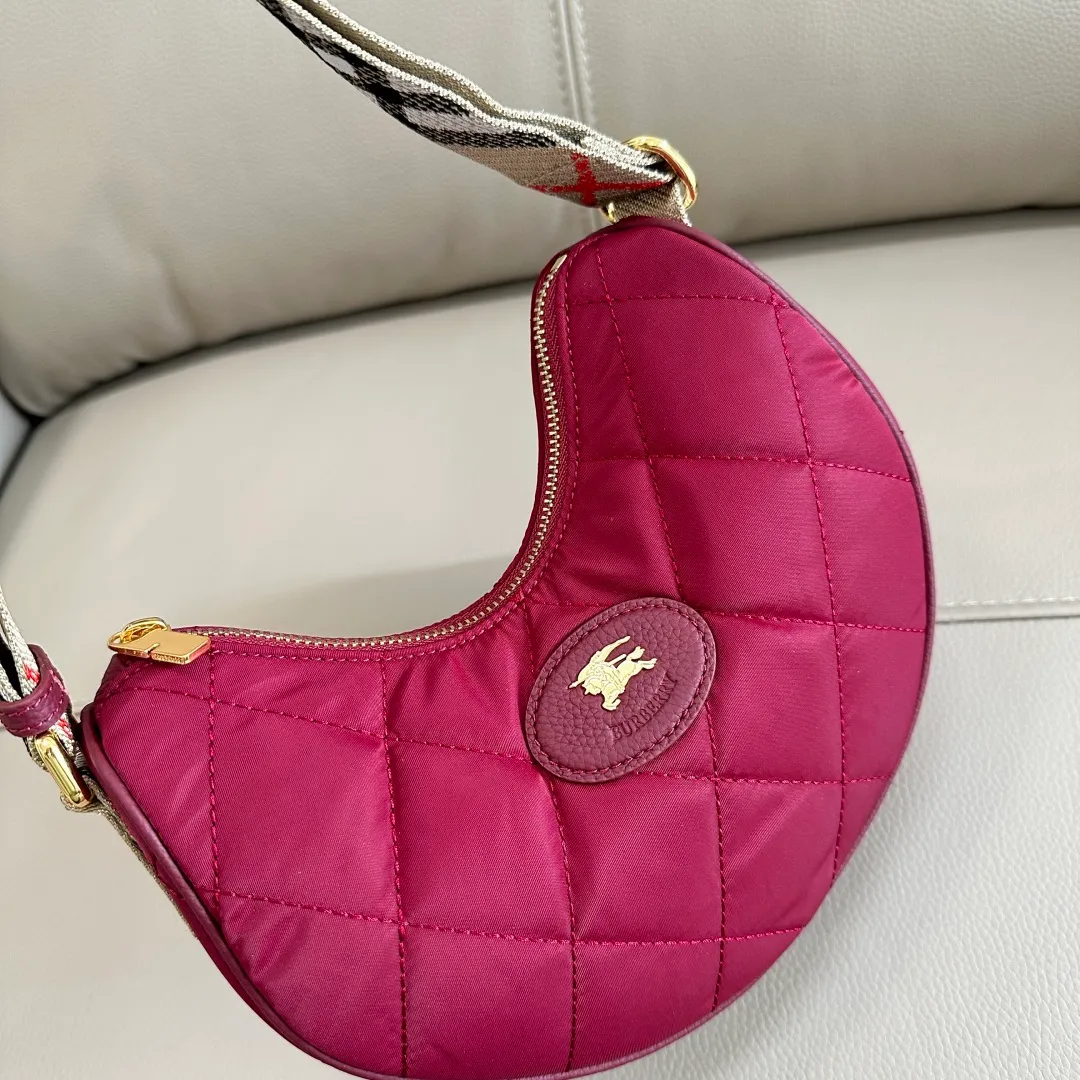 All categories Burberry women's bags (Burberry) Burberry 235