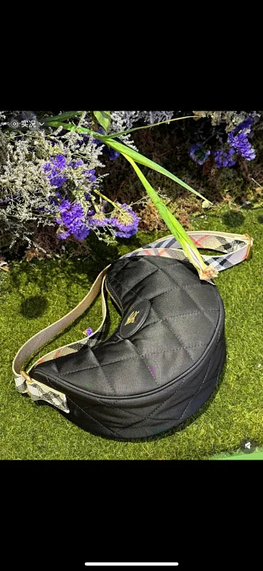 All categories Burberry women's bags (Burberry) Burberry 235