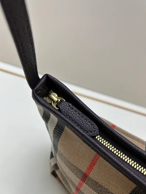 All categories Burberry women's bags (Burberry) Burberry 08991