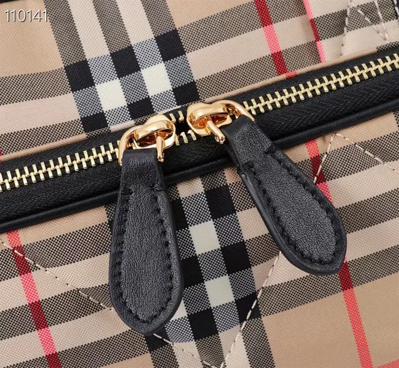 All categories Burberry women's bags (Burberry) Burberry 26017