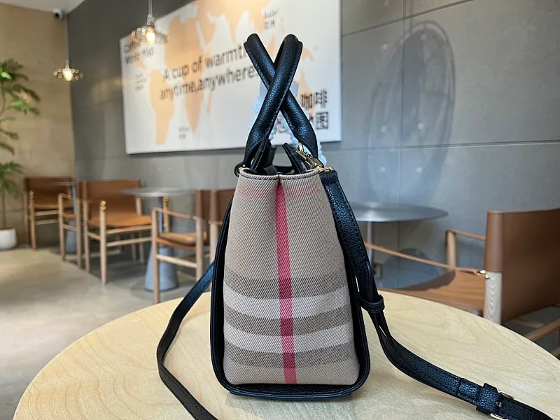 All categories Burberry women's bags (Burberry) Burberry 6609