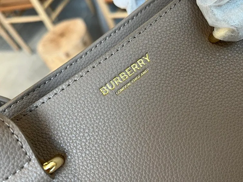 All categories Burberry women's bags (Burberry) Burberry 6609