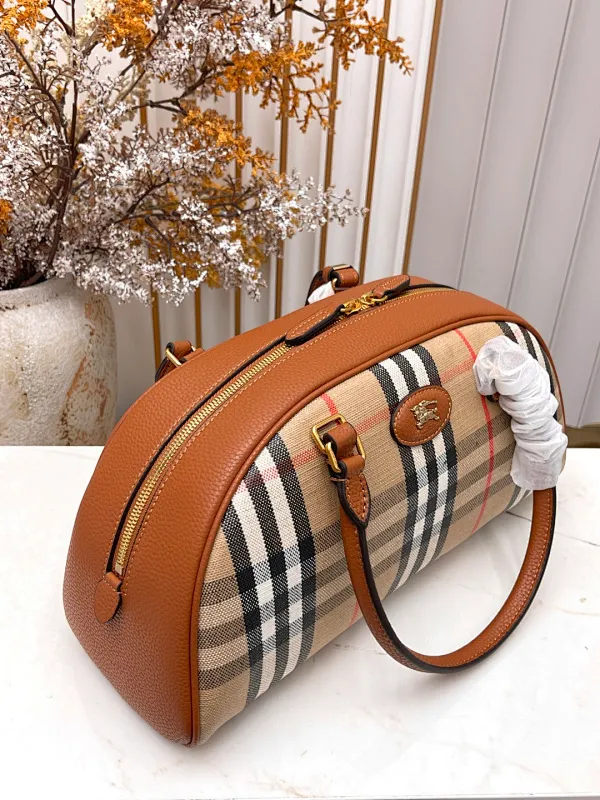 All categories Burberry women's bags (Burberry) Burberry 08994