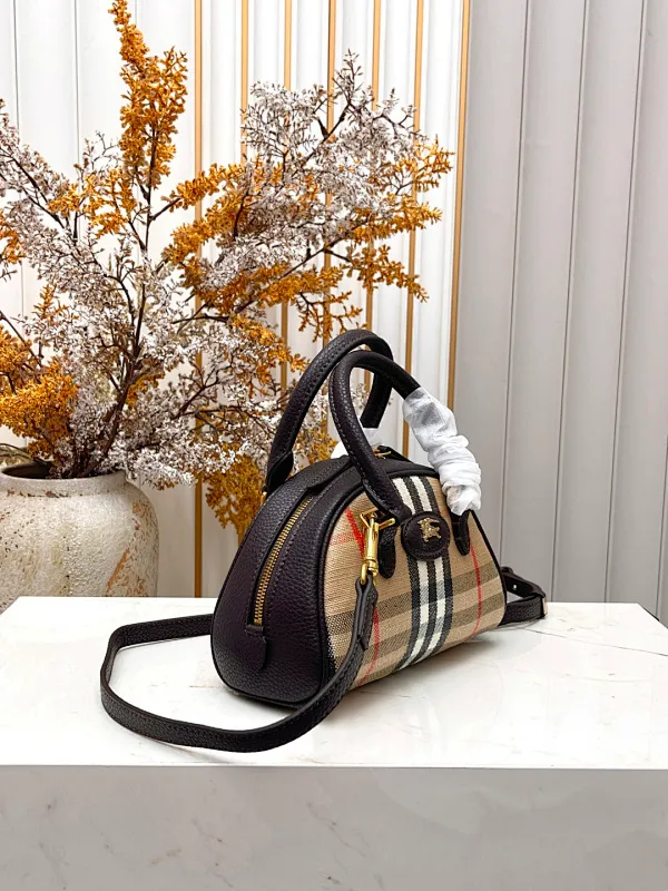 All categories Burberry women's bags (Burberry) Burberry 08994