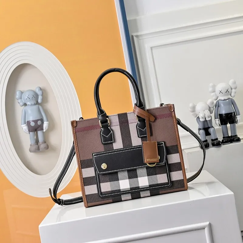 All categories Burberry women's bags (Burberry) Burberry 3325