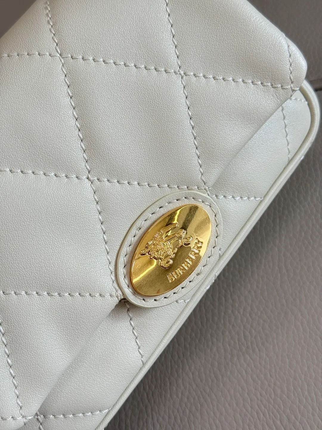 All categories Burberry women's bags (Burberry) Burberry original order 6411