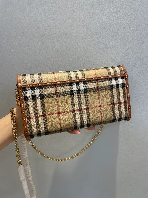 All categories Burberry women's bags (Burberry) Burberry 396