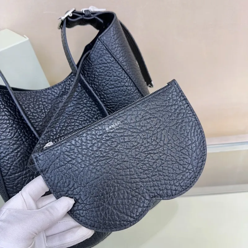 All Categories Official Website "Brand Women's Bags" Women's Bags 💙 Burberry 2025 New Burberry Crossbody Bag