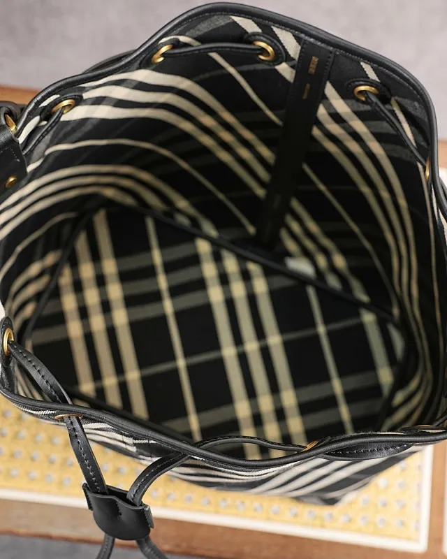 All categories Burberry women's bags (Burberry) Burberry 8386