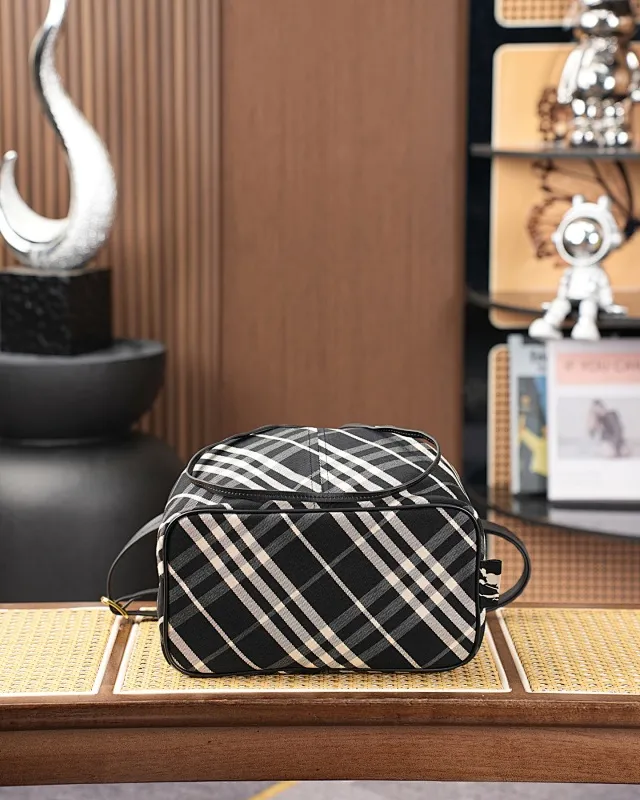 All categories Burberry women's bags (Burberry) Burberry 8386
