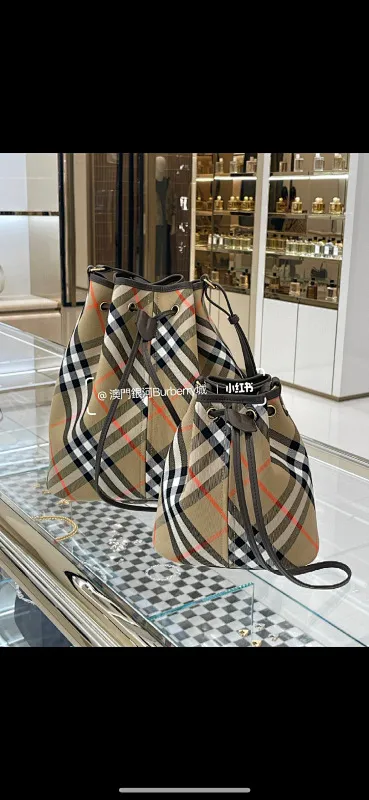 All categories Burberry women's bags (Burberry) Burberry 8386