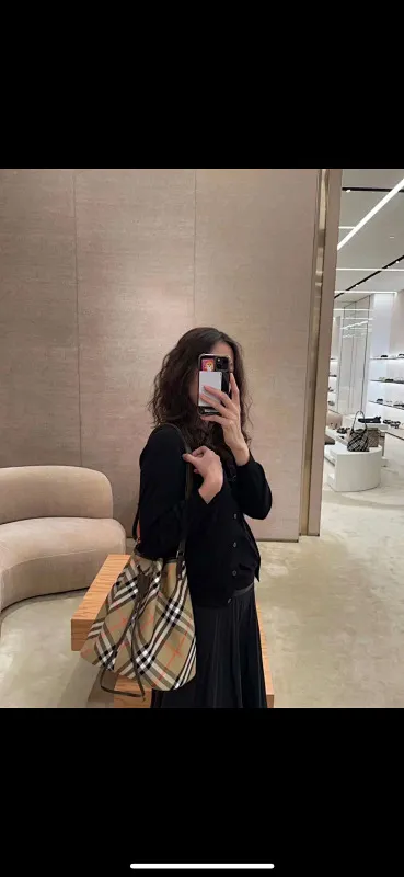 All categories Burberry women's bags (Burberry) Burberry 8386