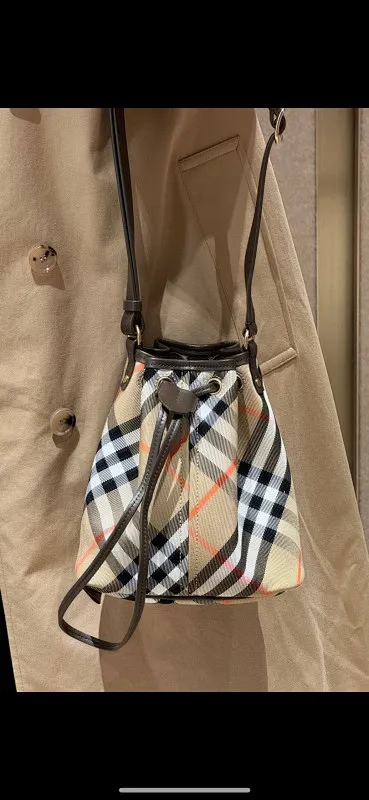 All categories Burberry women's bags (Burberry) Burberry 8386