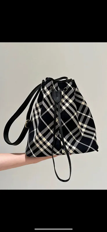 All categories Burberry women's bags (Burberry) Burberry 8386