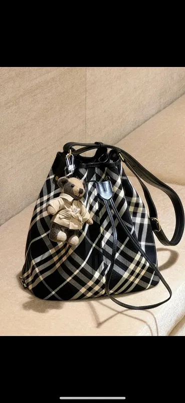 All categories Burberry women's bags (Burberry) Burberry 8386