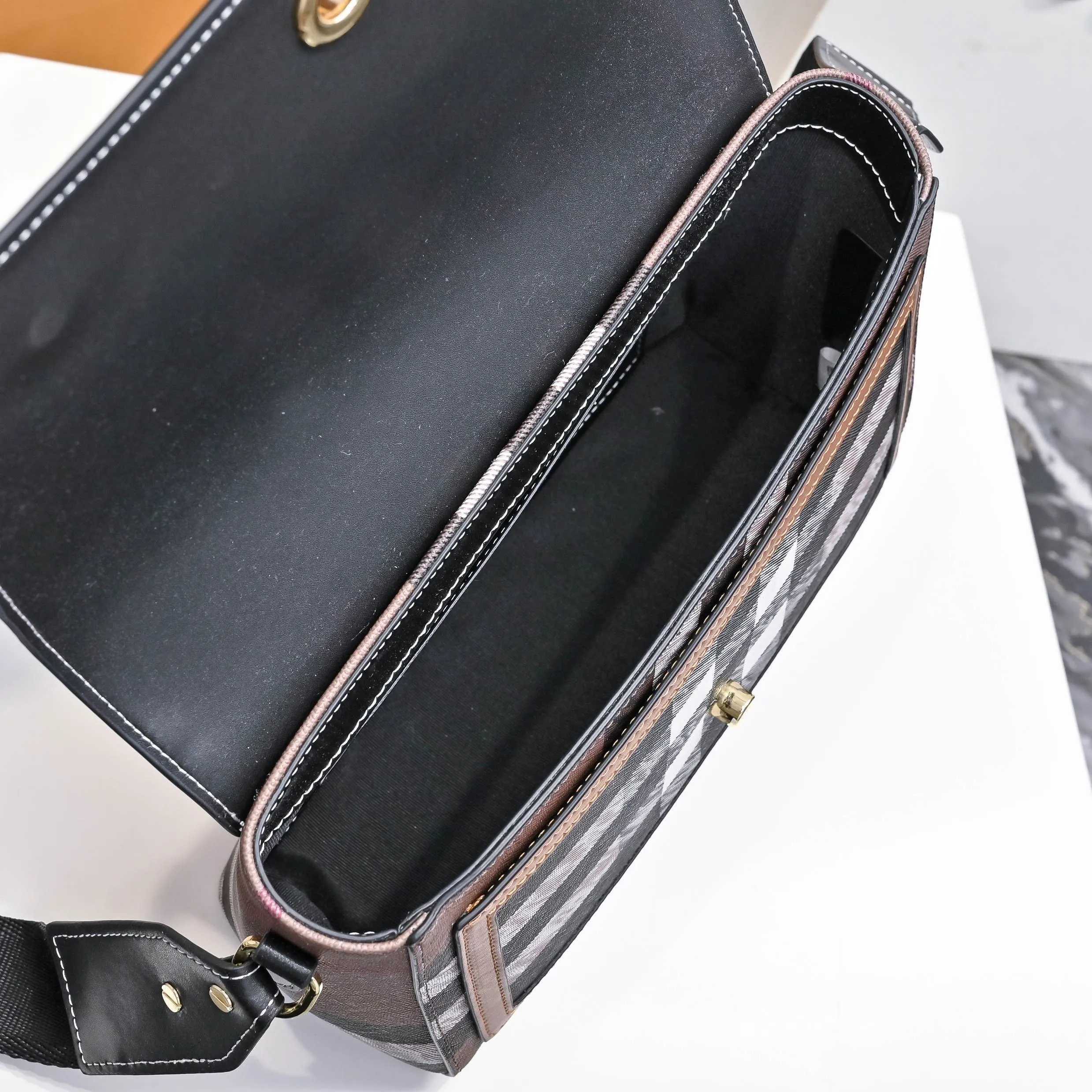 All categories Burberry women's bags (Burberry) Burberry 2517