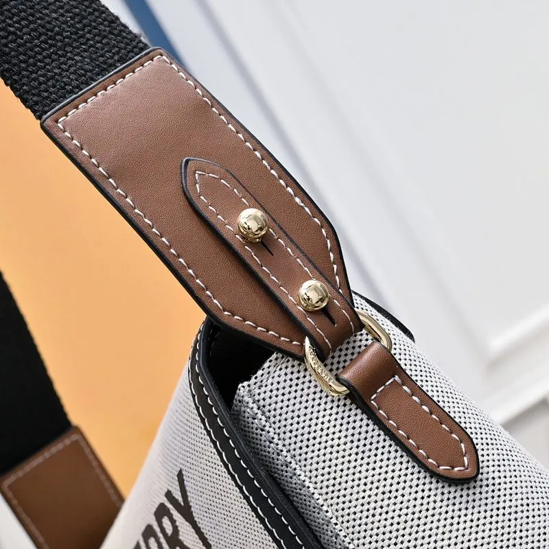 All categories Burberry women's bags (Burberry) Burberry 2517