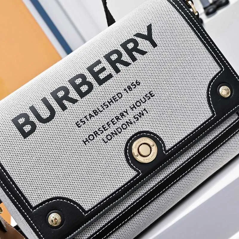 All categories Burberry women's bags (Burberry) Burberry 2517