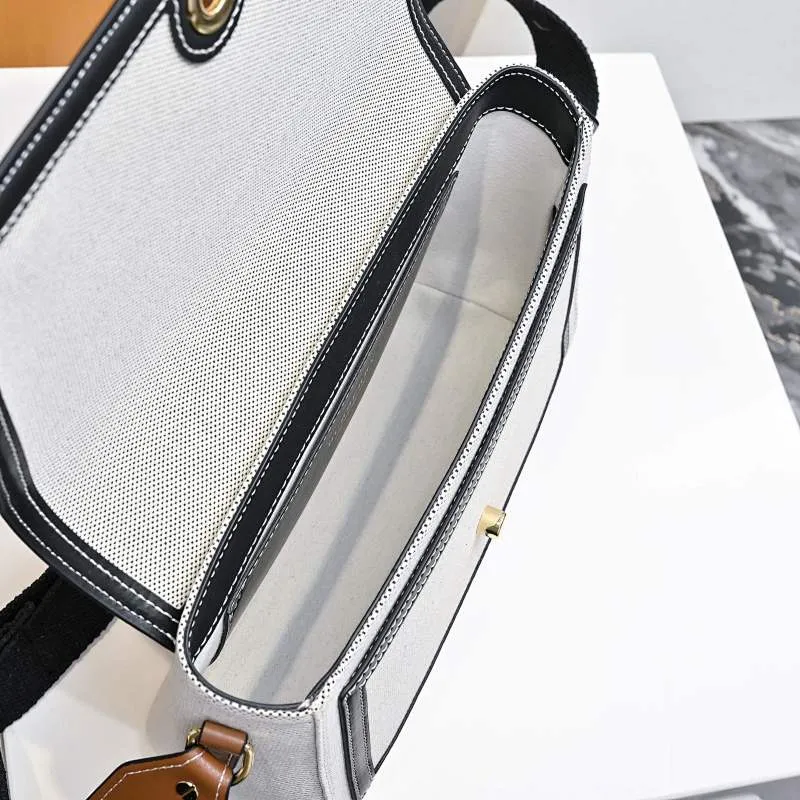 All categories Burberry women's bags (Burberry) Burberry 2517