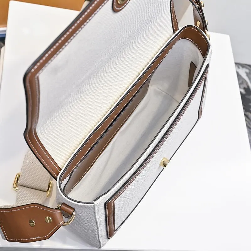 All categories Burberry women's bags (Burberry) Burberry 2517