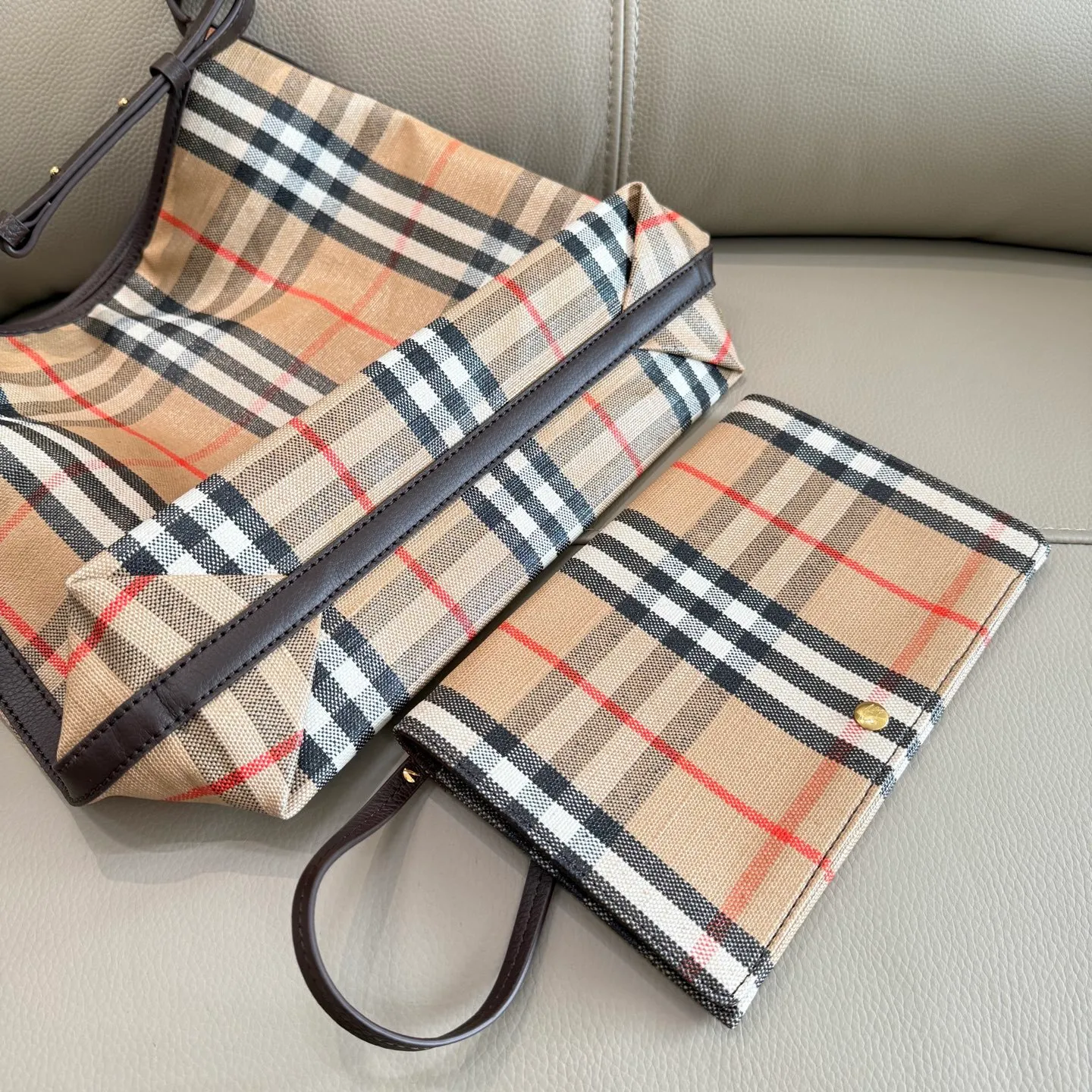 All categories Burberry women's bags (Burberry) Burberry 8397