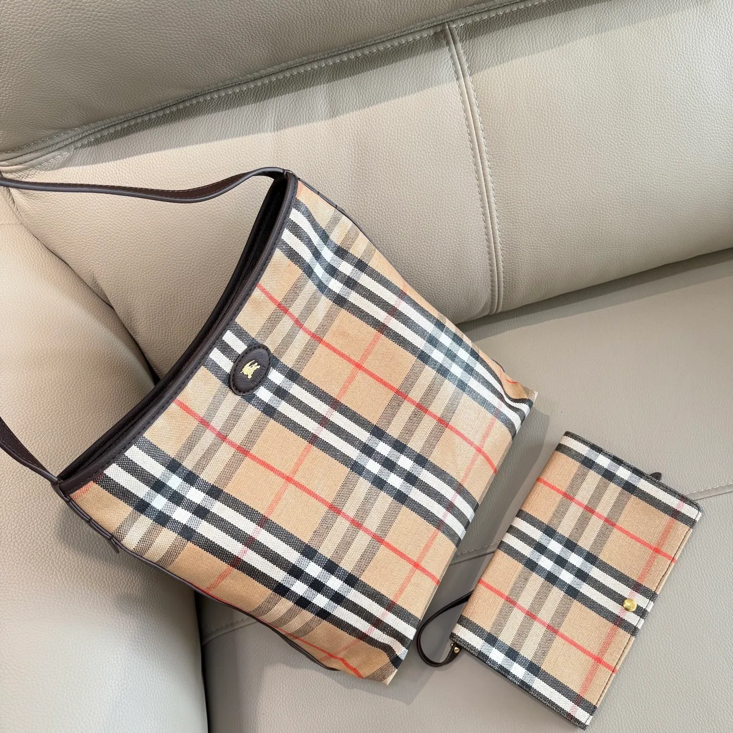 All categories Burberry women's bags (Burberry) Burberry 8397