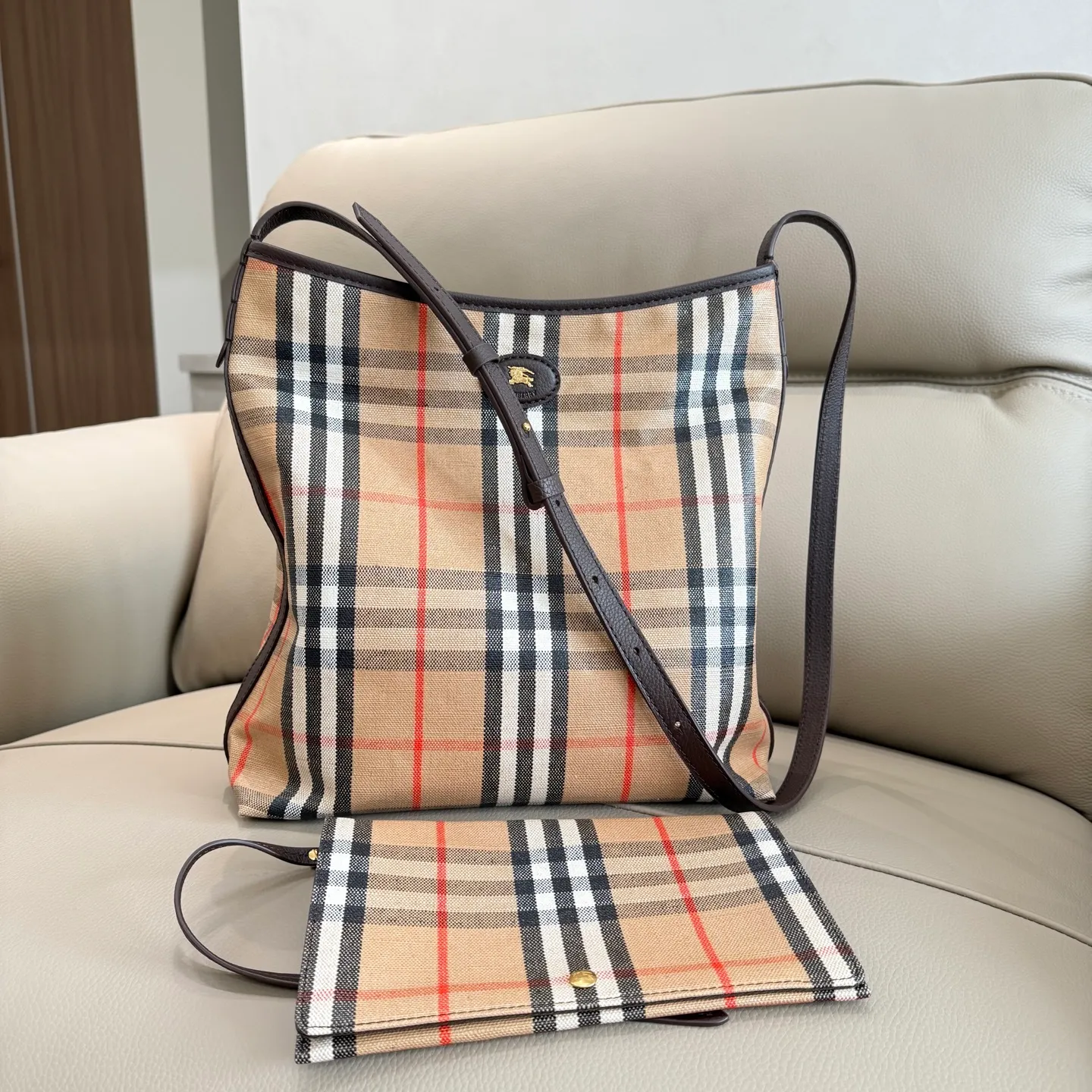 All categories Burberry women's bags (Burberry) Burberry 8397