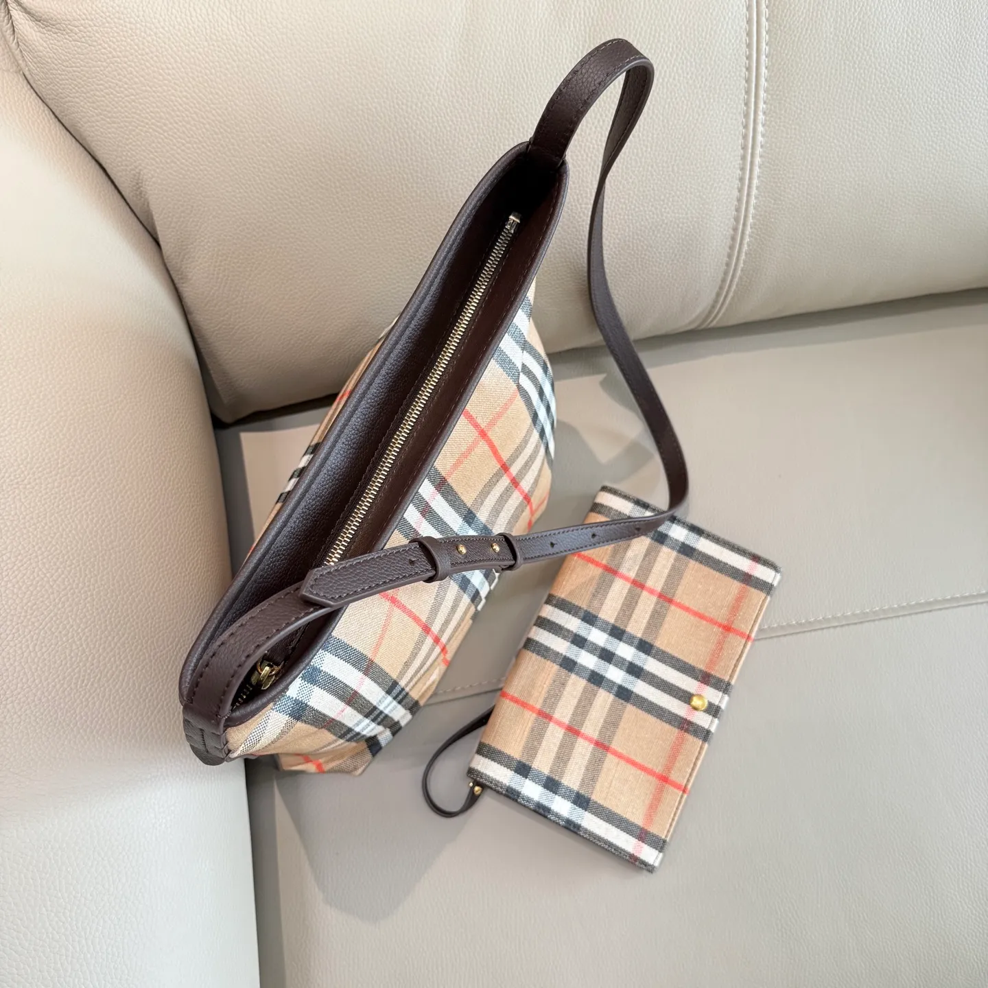 All categories Burberry women's bags (Burberry) Burberry 8397