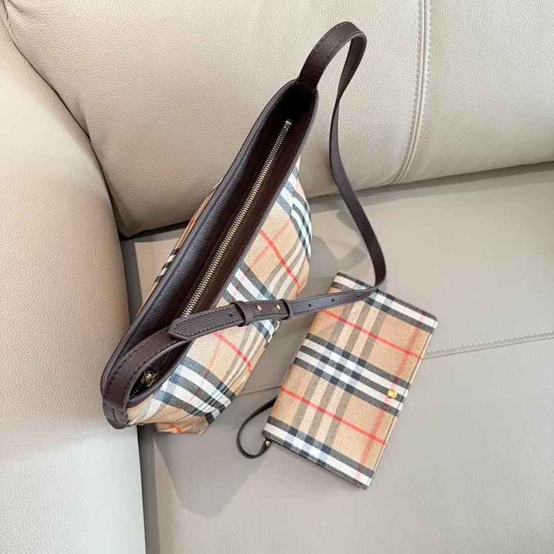 All categories Burberry women's bags (Burberry) Burberry 8397