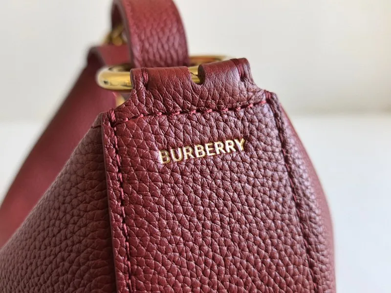 All categories Burberry women's bags (Burberry) Burberry 285