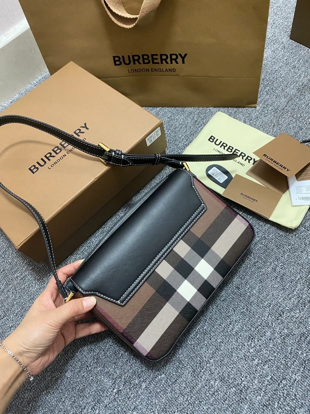 All Categories Official Website "Brand Women's Bags" Women's Bags 💙 Burberry 2025 New Burberry Crossbody Bag